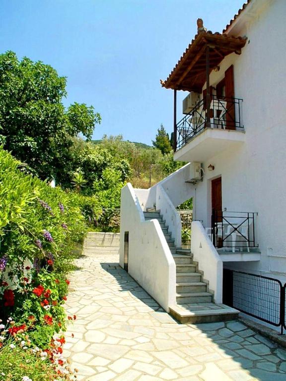 Olympion Apartments Stafylos Bagian luar foto