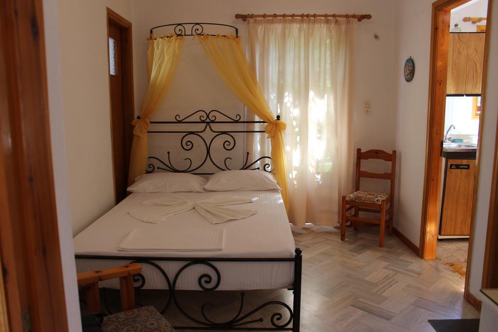 Olympion Apartments Stafylos Bagian luar foto